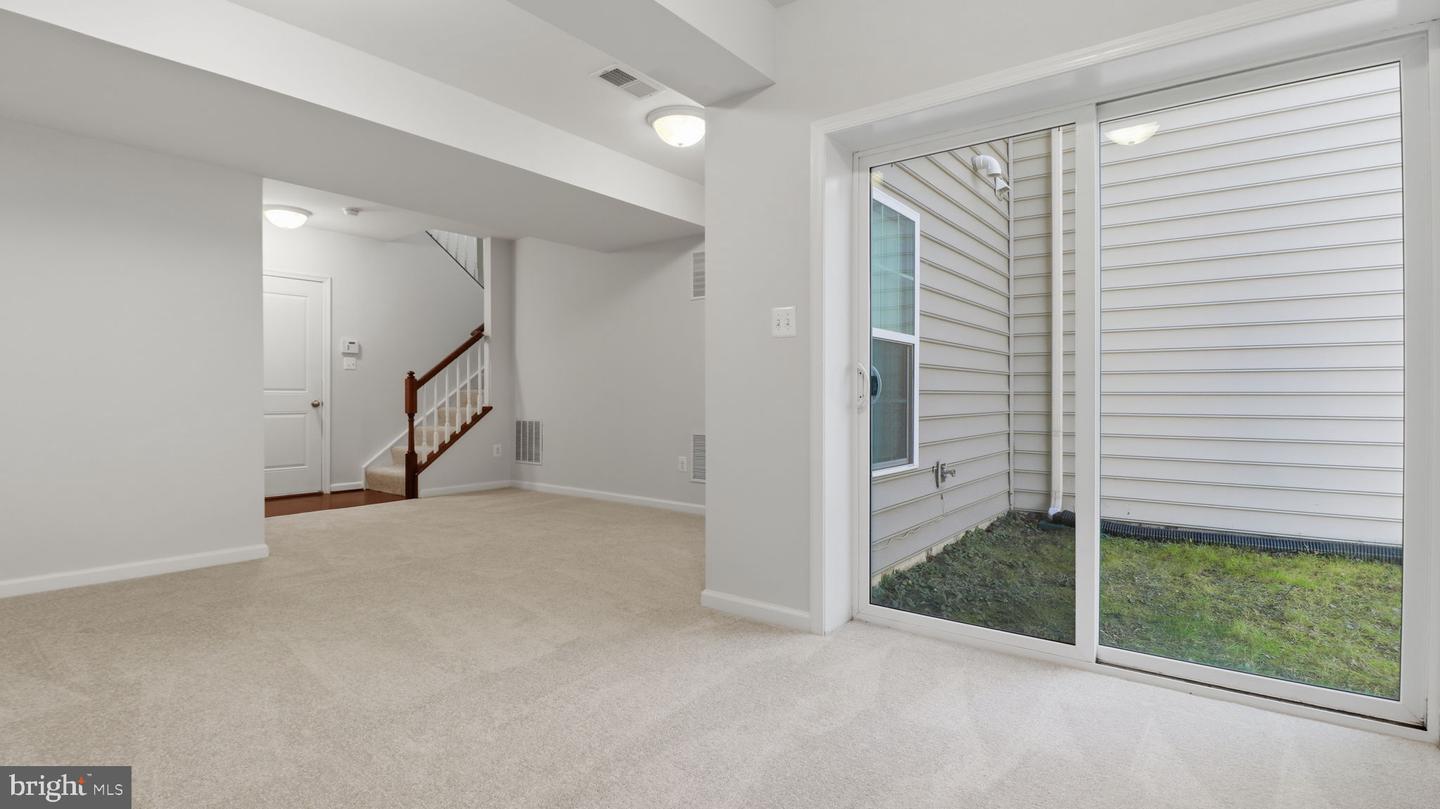 12690 LAKESIDE CT, WOODBRIDGE, Virginia 22192, 3 Bedrooms Bedrooms, ,3 BathroomsBathrooms,Residential,For sale,12690 LAKESIDE CT,VAPW2110396 MLS # VAPW2110396