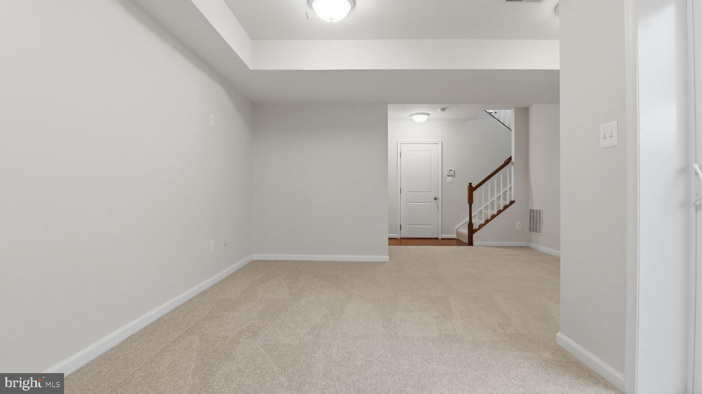 12690 LAKESIDE CT, WOODBRIDGE, Virginia 22192, 3 Bedrooms Bedrooms, ,3 BathroomsBathrooms,Residential,For sale,12690 LAKESIDE CT,VAPW2110396 MLS # VAPW2110396