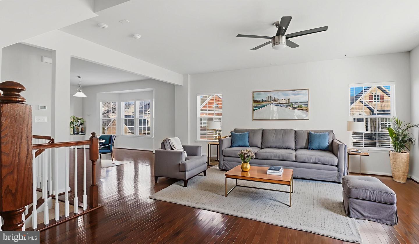 12690 LAKESIDE CT, WOODBRIDGE, Virginia 22192, 3 Bedrooms Bedrooms, ,3 BathroomsBathrooms,Residential,For sale,12690 LAKESIDE CT,VAPW2110396 MLS # VAPW2110396