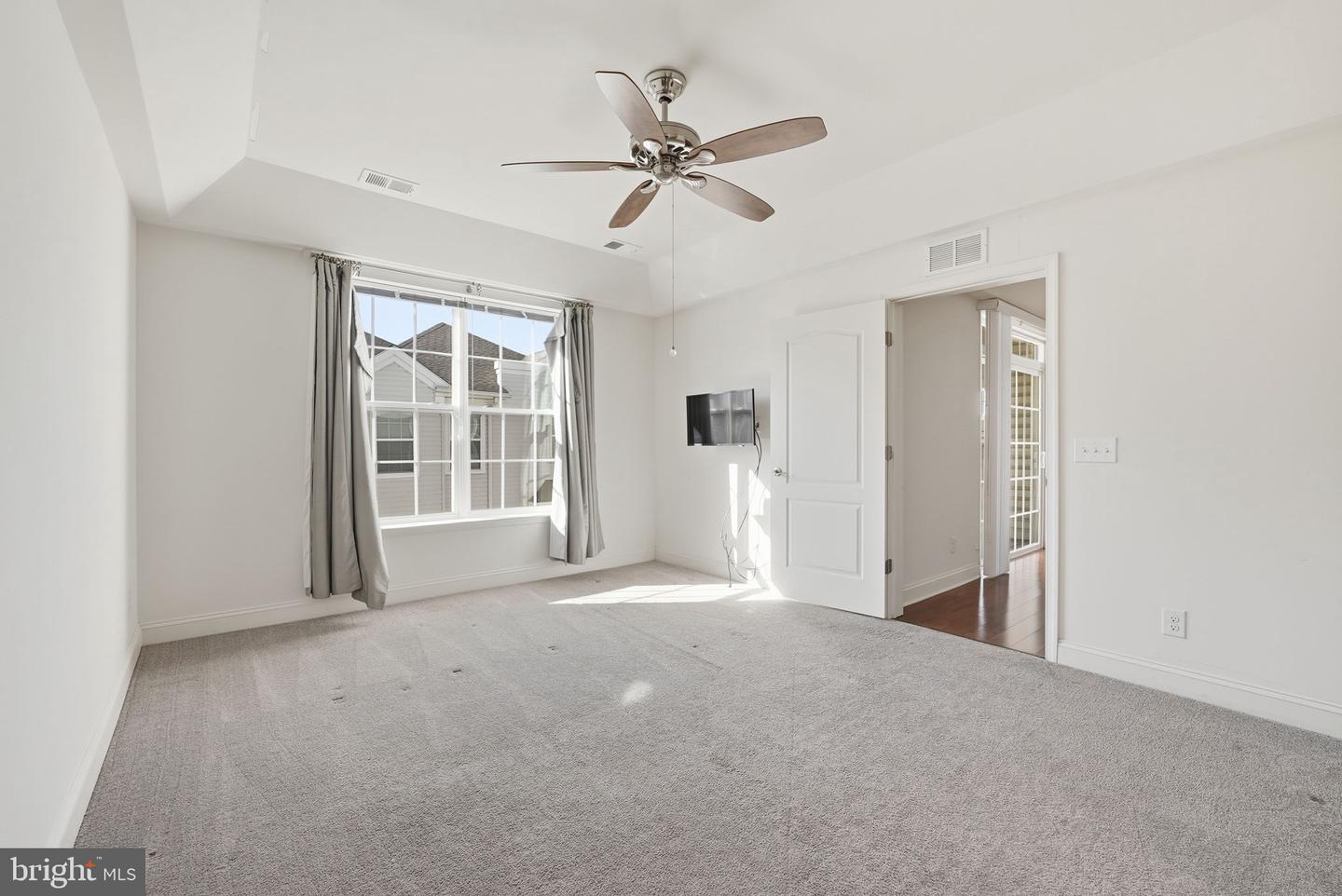 9202 CHARLESTON DR #406, MANASSAS, Virginia 20110, 2 Bedrooms Bedrooms, ,2 BathroomsBathrooms,Residential,For sale,9202 CHARLESTON DR #406,VAMN2009938 MLS # VAMN2009938