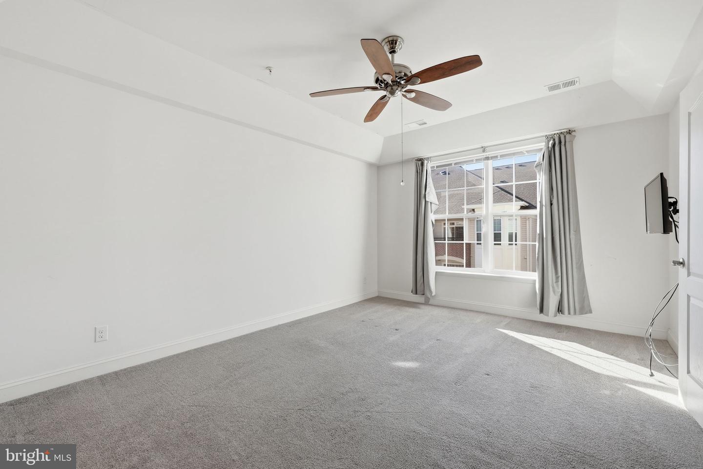 9202 CHARLESTON DR #406, MANASSAS, Virginia 20110, 2 Bedrooms Bedrooms, ,2 BathroomsBathrooms,Residential,For sale,9202 CHARLESTON DR #406,VAMN2009938 MLS # VAMN2009938