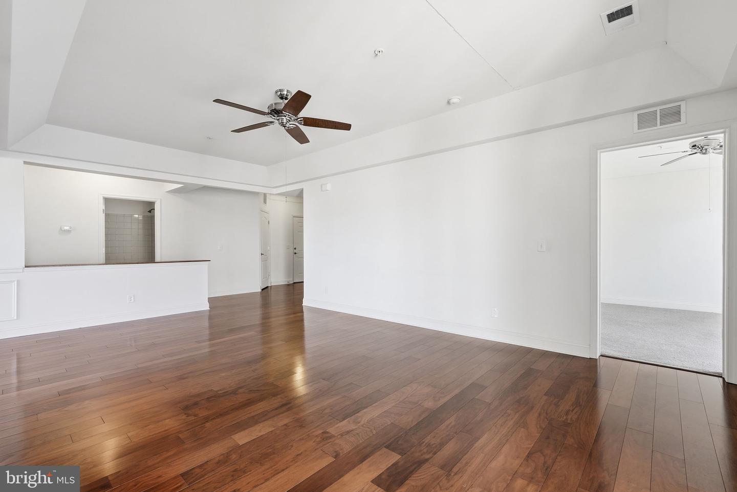 9202 CHARLESTON DR #406, MANASSAS, Virginia 20110, 2 Bedrooms Bedrooms, ,2 BathroomsBathrooms,Residential,For sale,9202 CHARLESTON DR #406,VAMN2009938 MLS # VAMN2009938