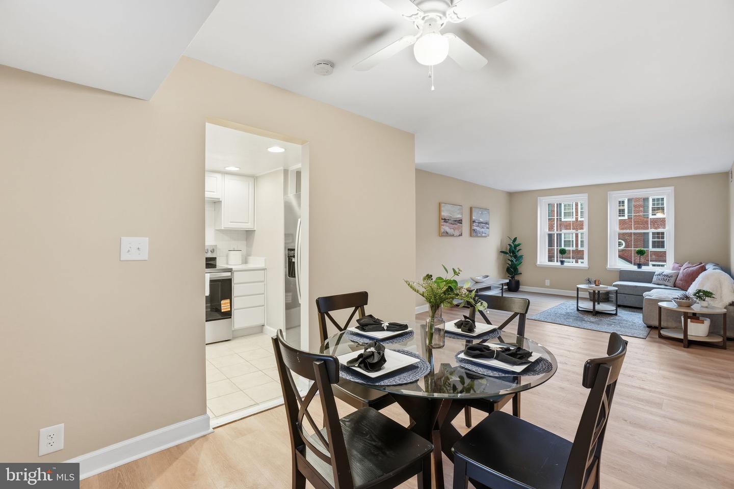 3059 S BUCHANAN ST #B1, ARLINGTON, Virginia 22206, 2 Bedrooms Bedrooms, ,1 BathroomBathrooms,Residential,For sale,3059 S BUCHANAN ST #B1,VAAR2067662 MLS # VAAR2067662