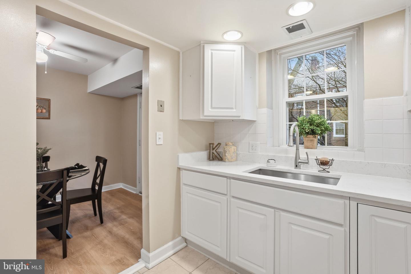 3059 S BUCHANAN ST #B1, ARLINGTON, Virginia 22206, 2 Bedrooms Bedrooms, ,1 BathroomBathrooms,Residential,For sale,3059 S BUCHANAN ST #B1,VAAR2067662 MLS # VAAR2067662