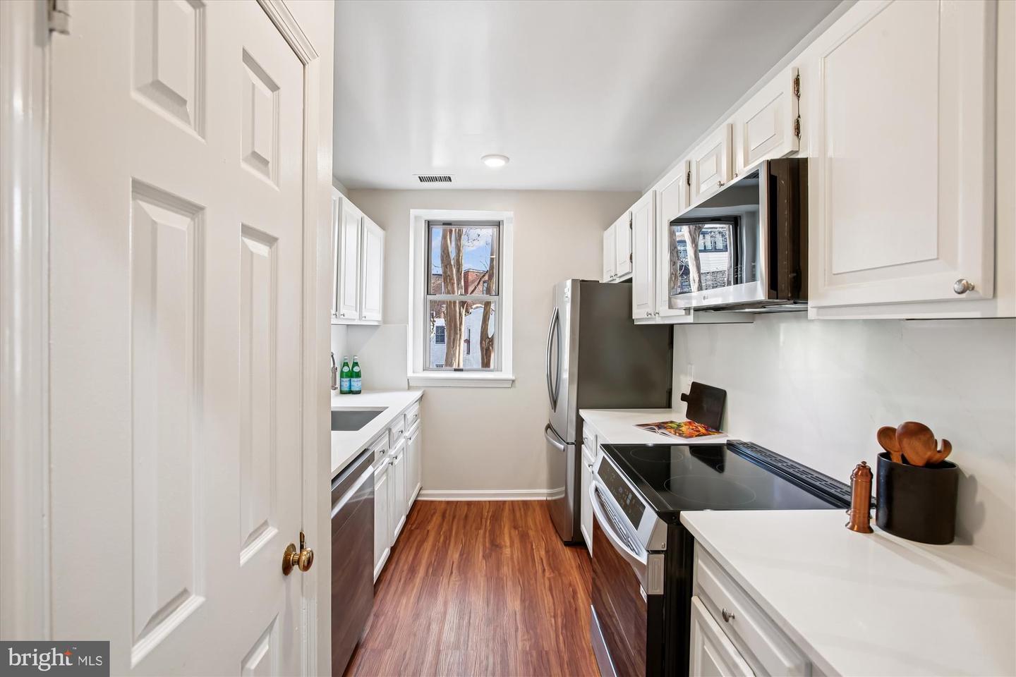 2129 FLORIDA AVE NW #101, WASHINGTON, District Of Columbia 20008, 2 Bedrooms Bedrooms, 4 Rooms Rooms,1 BathroomBathrooms,Residential,For sale,2129 FLORIDA AVE NW #101,DCDC2241156 MLS # DCDC2241156