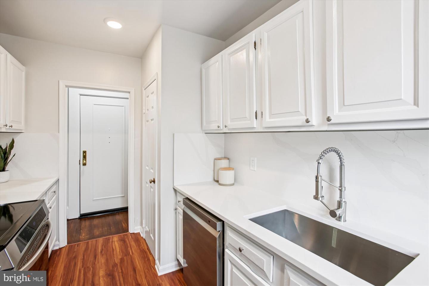 2129 FLORIDA AVE NW #101, WASHINGTON, District Of Columbia 20008, 2 Bedrooms Bedrooms, 4 Rooms Rooms,1 BathroomBathrooms,Residential,For sale,2129 FLORIDA AVE NW #101,DCDC2241156 MLS # DCDC2241156