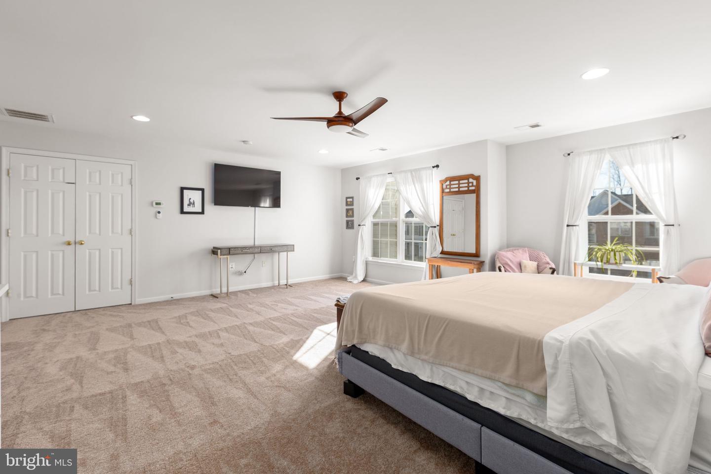 9316 LAUREL OAK DR, FREDERICKSBURG, Virginia 22407, 5 Bedrooms Bedrooms, ,4 BathroomsBathrooms,Residential,For sale,9316 LAUREL OAK DR,VASP2038608 MLS # VASP2038608