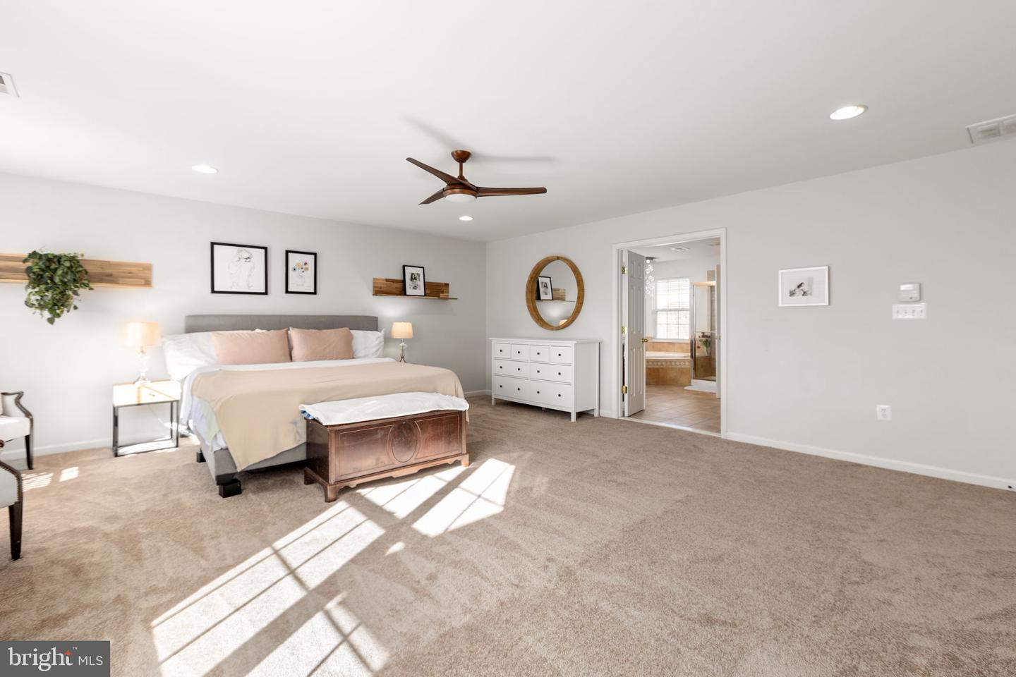 9316 LAUREL OAK DR, FREDERICKSBURG, Virginia 22407, 5 Bedrooms Bedrooms, ,4 BathroomsBathrooms,Residential,For sale,9316 LAUREL OAK DR,VASP2038608 MLS # VASP2038608