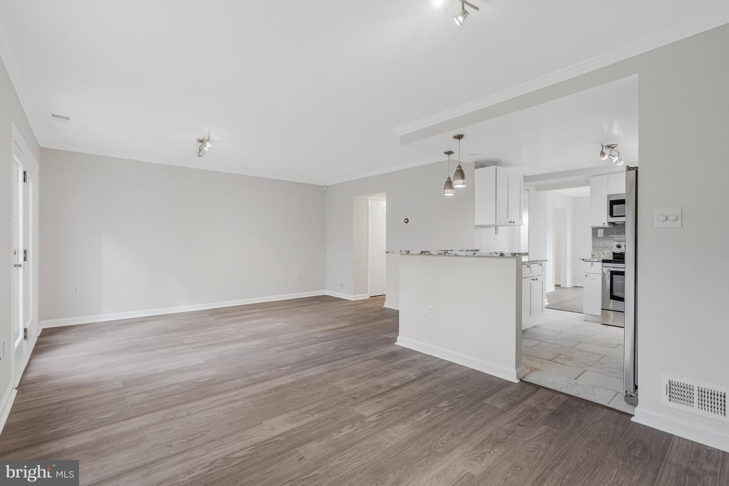 203 GREENFIELD CT, STERLING, Virginia 20164, 3 Bedrooms Bedrooms, ,2 BathroomsBathrooms,Residential,For sale,203 GREENFIELD CT,VALO2113908 MLS # VALO2113908