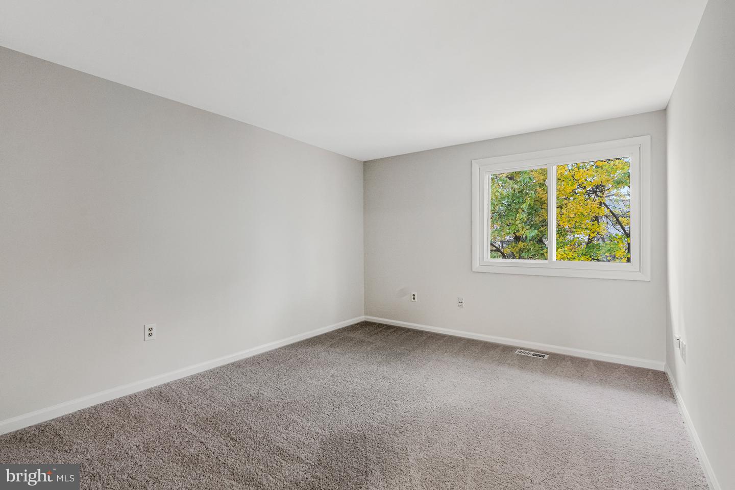 203 GREENFIELD CT, STERLING, Virginia 20164, 3 Bedrooms Bedrooms, ,2 BathroomsBathrooms,Residential,For sale,203 GREENFIELD CT,VALO2113908 MLS # VALO2113908