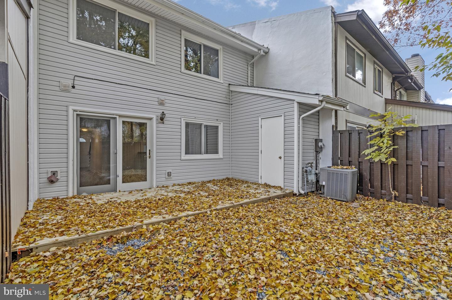 203 GREENFIELD CT, STERLING, Virginia 20164, 3 Bedrooms Bedrooms, ,2 BathroomsBathrooms,Residential,For sale,203 GREENFIELD CT,VALO2113908 MLS # VALO2113908