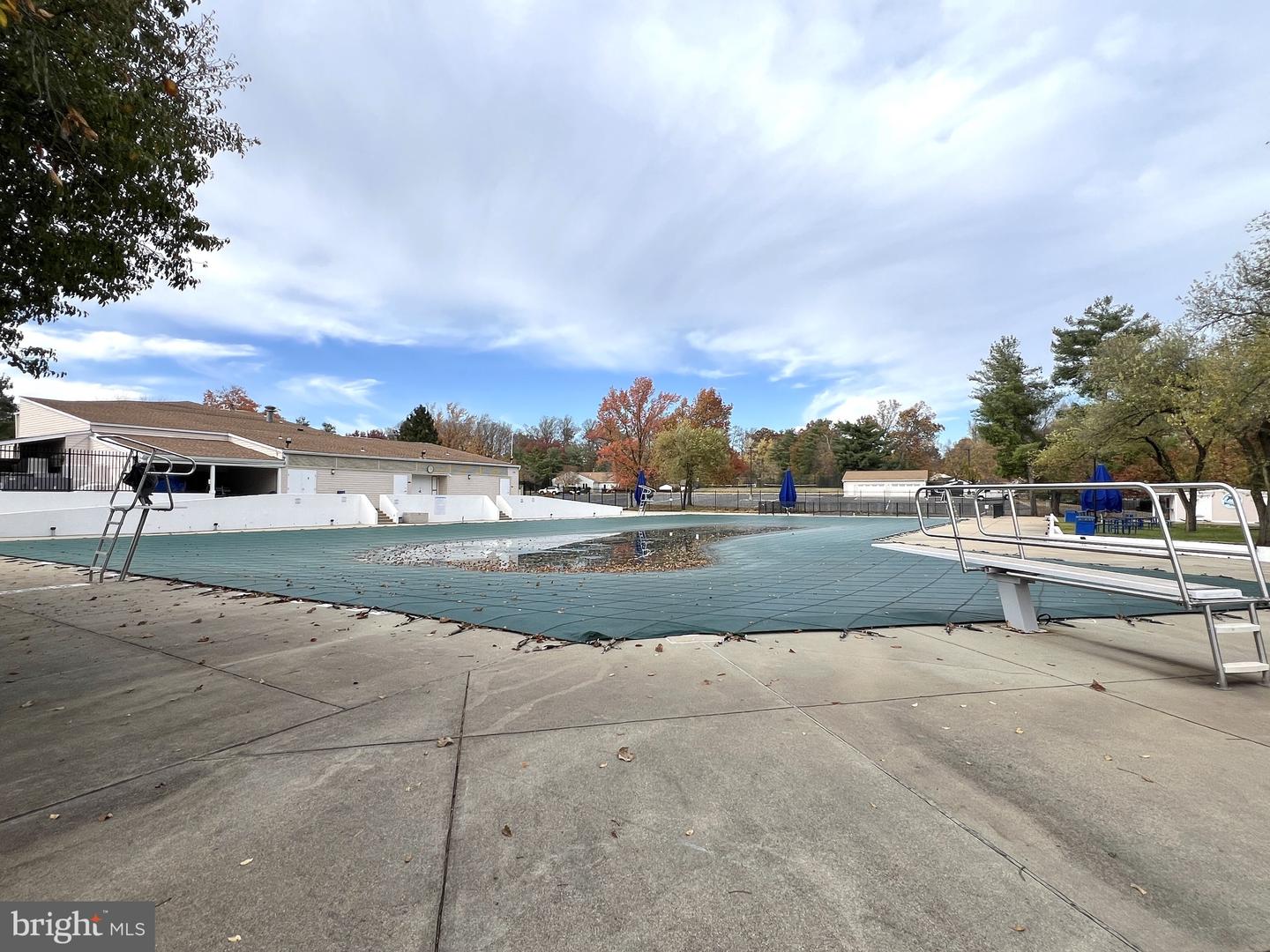 203 GREENFIELD CT, STERLING, Virginia 20164, 3 Bedrooms Bedrooms, ,2 BathroomsBathrooms,Residential,For sale,203 GREENFIELD CT,VALO2113908 MLS # VALO2113908