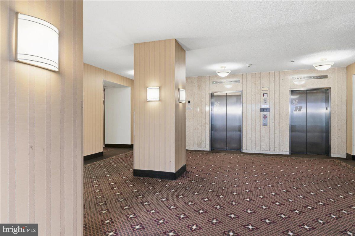 3709 S GEORGE MASON DR #203E, FALLS CHURCH, Virginia 22041, 2 Bedrooms Bedrooms, ,2 BathroomsBathrooms,Residential,For sale,3709 S GEORGE MASON DR #203E,VAFX2285600 MLS # VAFX2285600