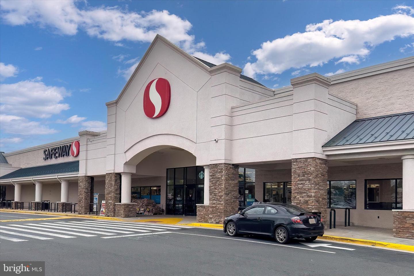 920 WINDSOR CT, STERLING, Virginia 20164, 3 Bedrooms Bedrooms, ,1 BathroomBathrooms,Residential,For sale,920 WINDSOR CT,VALO2113914 MLS # VALO2113914