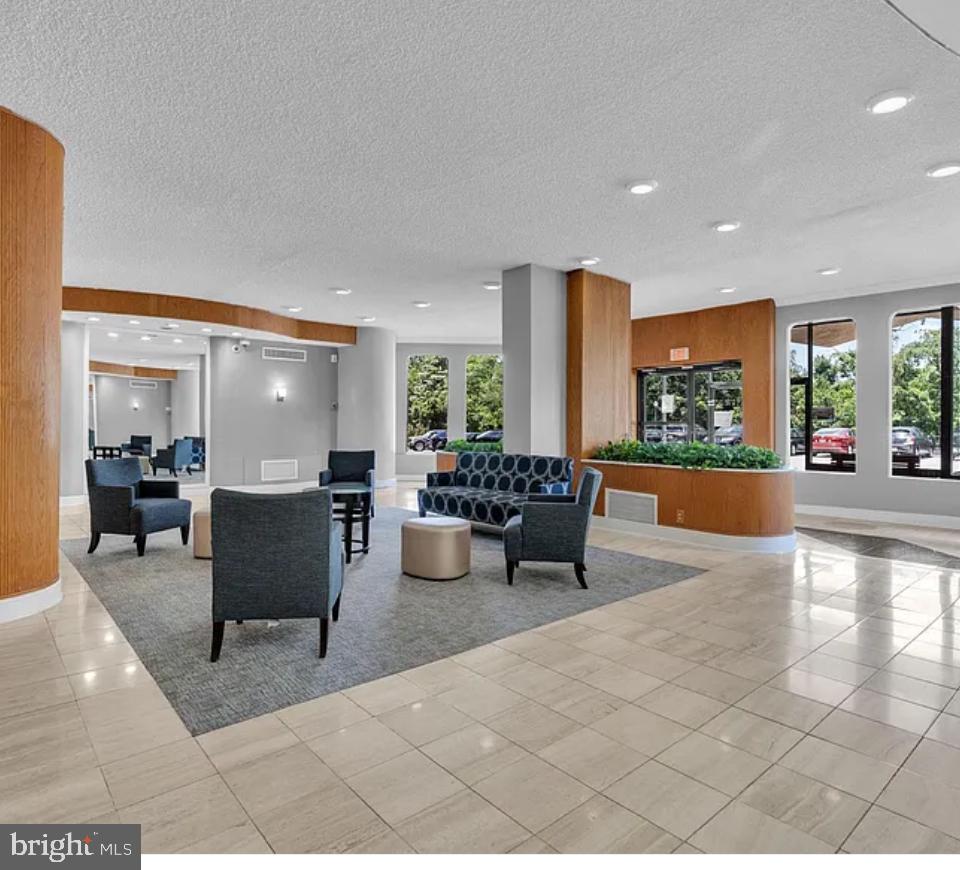 2500 N VAN DORN ST #1409, ALEXANDRIA, Virginia 22302, 1 Bedroom Bedrooms, ,1 BathroomBathrooms,Residential,For sale,2500 N VAN DORN ST #1409,VAAX2053116 MLS # VAAX2053116