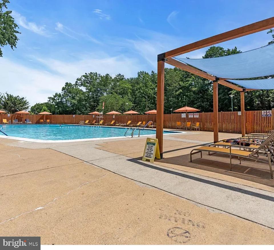 2500 N VAN DORN ST #1409, ALEXANDRIA, Virginia 22302, 1 Bedroom Bedrooms, ,1 BathroomBathrooms,Residential,For sale,2500 N VAN DORN ST #1409,VAAX2053116 MLS # VAAX2053116