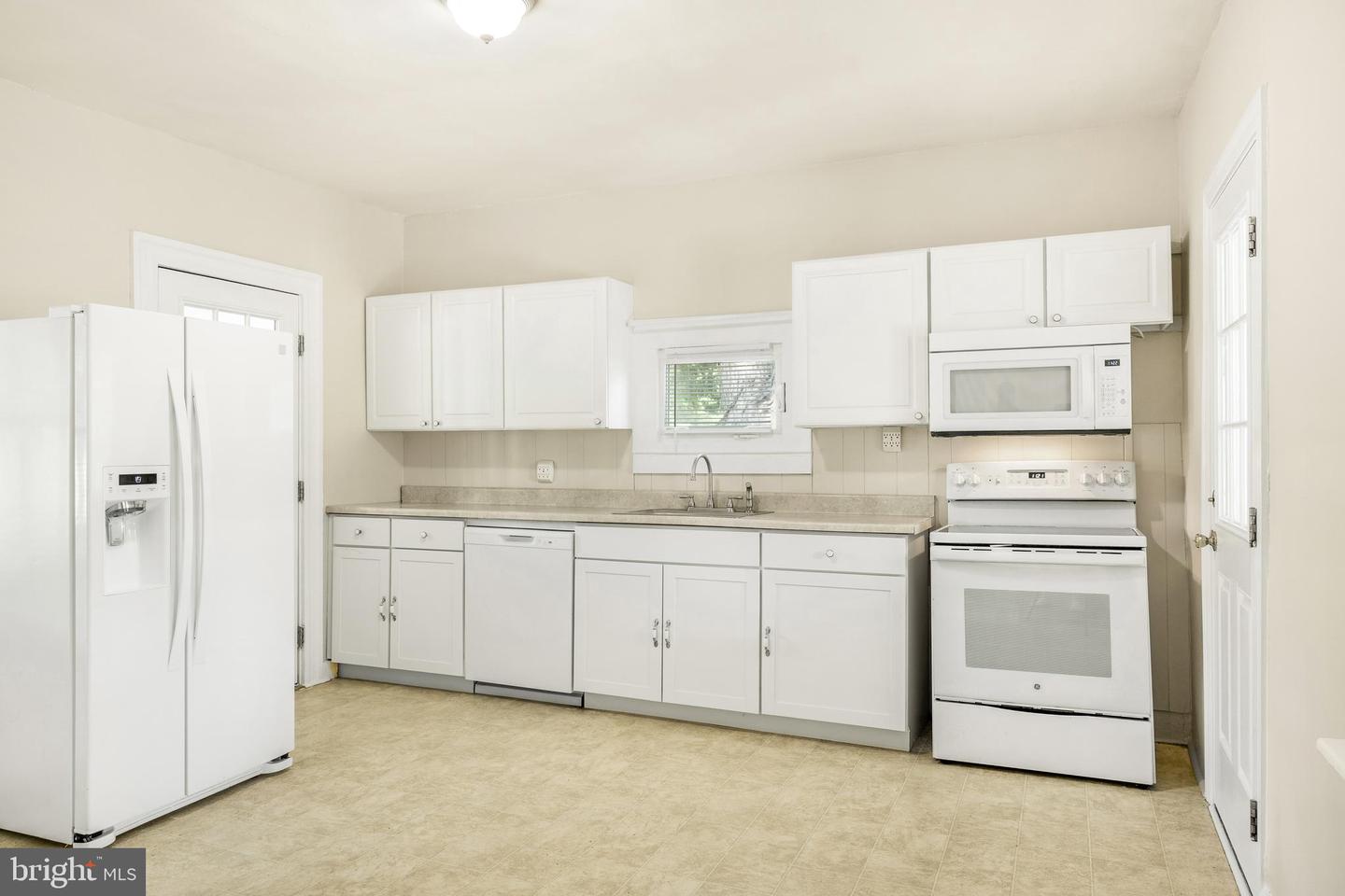 10287 DAHLGREN ROAD, KING GEORGE, Virginia 22485, 3 Bedrooms Bedrooms, 9 Rooms Rooms,2 BathroomsBathrooms,Residential,For sale,10287 DAHLGREN ROAD,VAKG2007496 MLS # VAKG2007496