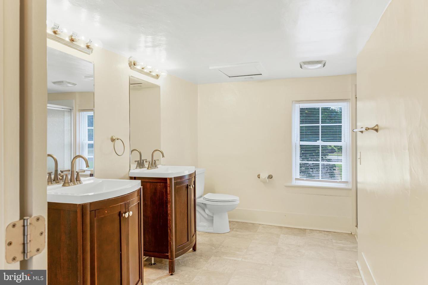 10287 DAHLGREN ROAD, KING GEORGE, Virginia 22485, 3 Bedrooms Bedrooms, 9 Rooms Rooms,2 BathroomsBathrooms,Residential,For sale,10287 DAHLGREN ROAD,VAKG2007496 MLS # VAKG2007496