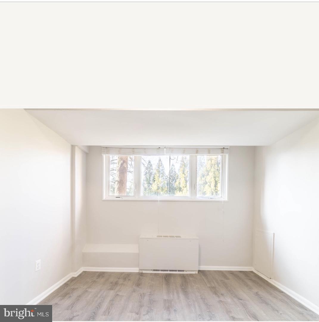 2400 41ST ST NW #104, WASHINGTON, District Of Columbia 20007, 2 Bedrooms Bedrooms, 5 Rooms Rooms,1 BathroomBathrooms,Residential,For sale,2400 41ST ST NW #104,DCDC2241264 MLS # DCDC2241264