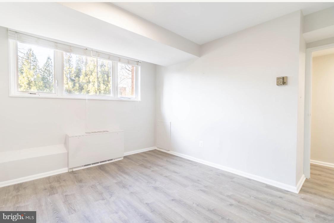 2400 41ST ST NW #104, WASHINGTON, District Of Columbia 20007, 2 Bedrooms Bedrooms, 5 Rooms Rooms,1 BathroomBathrooms,Residential,For sale,2400 41ST ST NW #104,DCDC2241264 MLS # DCDC2241264