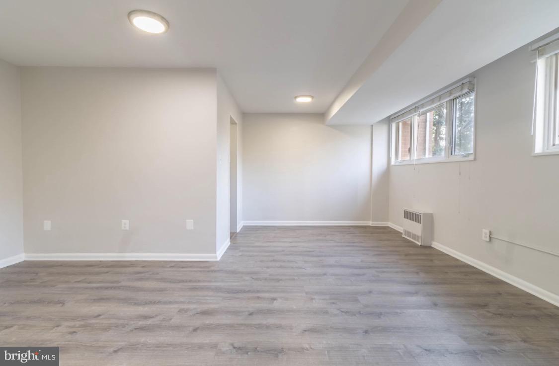 2400 41ST ST NW #104, WASHINGTON, District Of Columbia 20007, 2 Bedrooms Bedrooms, 5 Rooms Rooms,1 BathroomBathrooms,Residential,For sale,2400 41ST ST NW #104,DCDC2241264 MLS # DCDC2241264