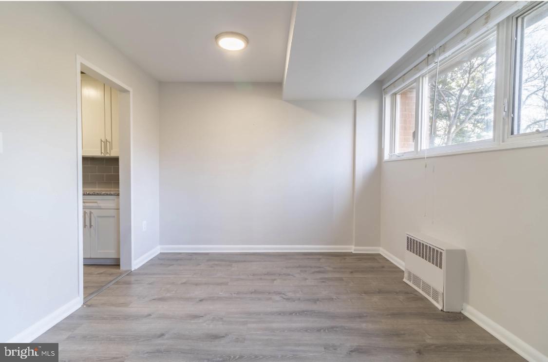 2400 41ST ST NW #104, WASHINGTON, District Of Columbia 20007, 2 Bedrooms Bedrooms, 5 Rooms Rooms,1 BathroomBathrooms,Residential,For sale,2400 41ST ST NW #104,DCDC2241264 MLS # DCDC2241264