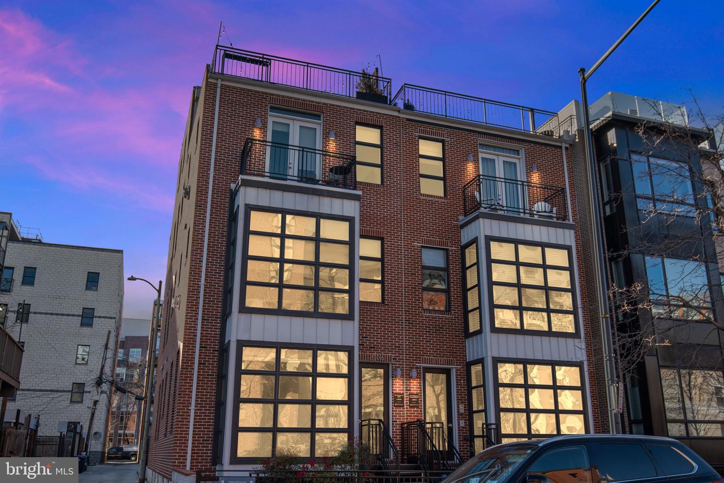 2106 10TH ST NW #1, WASHINGTON, District Of Columbia 20001, 2 Bedrooms Bedrooms, ,2 BathroomsBathrooms,Residential,For sale,2106 10TH ST NW #1,DCDC2241288 MLS # DCDC2241288