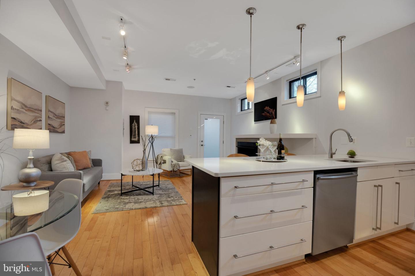 2106 10TH ST NW #1, WASHINGTON, District Of Columbia 20001, 2 Bedrooms Bedrooms, ,2 BathroomsBathrooms,Residential,For sale,2106 10TH ST NW #1,DCDC2241288 MLS # DCDC2241288