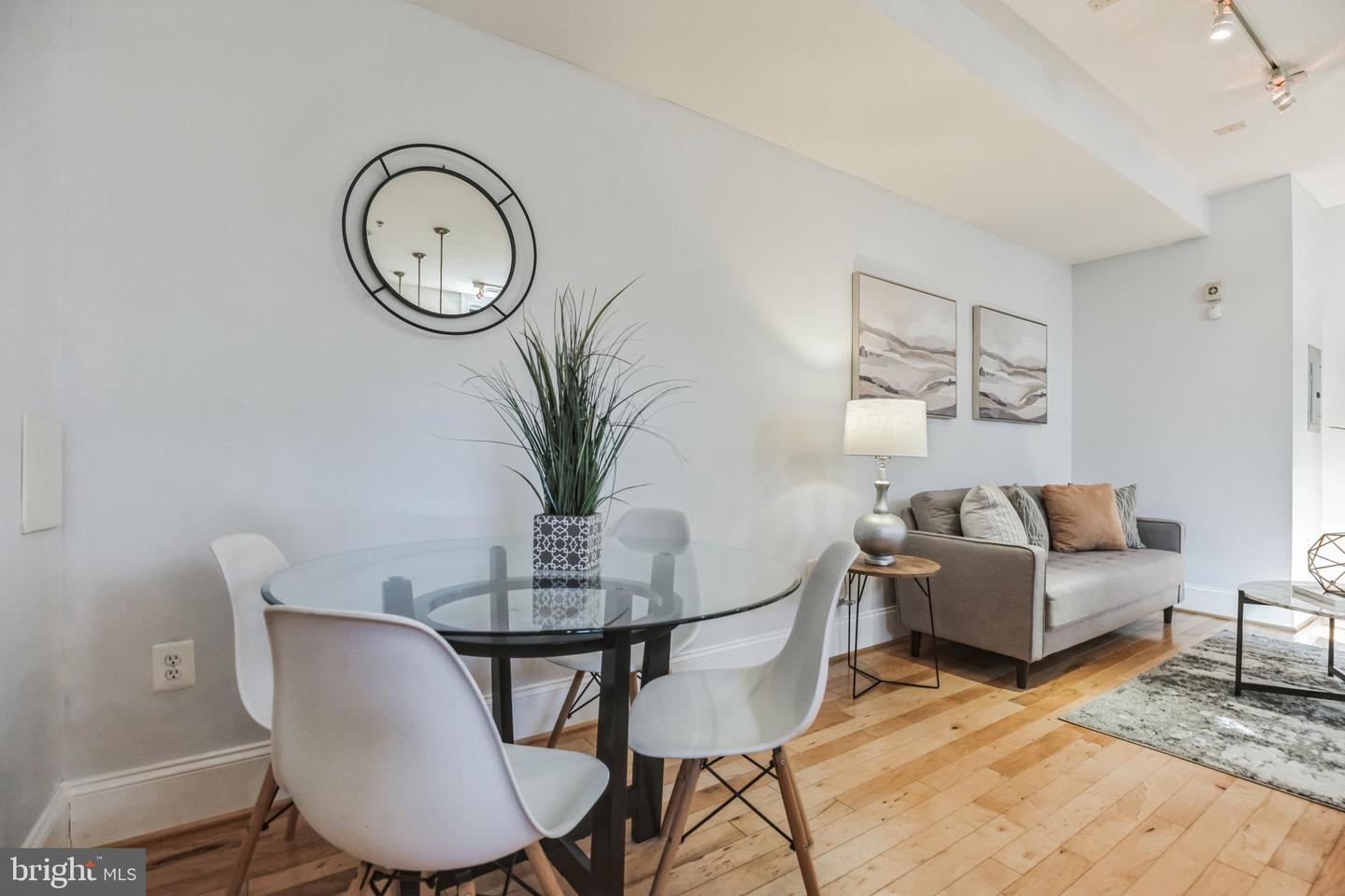 2106 10TH ST NW #1, WASHINGTON, District Of Columbia 20001, 2 Bedrooms Bedrooms, ,2 BathroomsBathrooms,Residential,For sale,2106 10TH ST NW #1,DCDC2241288 MLS # DCDC2241288