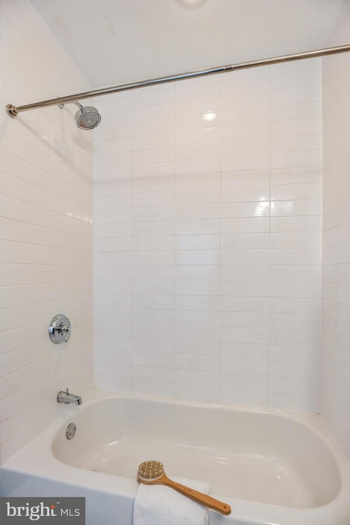 2106 10TH ST NW #1, WASHINGTON, District Of Columbia 20001, 2 Bedrooms Bedrooms, ,2 BathroomsBathrooms,Residential,For sale,2106 10TH ST NW #1,DCDC2241288 MLS # DCDC2241288