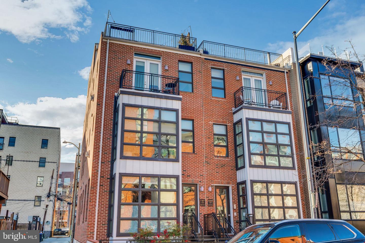 2106 10TH ST NW #1, WASHINGTON, District Of Columbia 20001, 2 Bedrooms Bedrooms, ,2 BathroomsBathrooms,Residential,For sale,2106 10TH ST NW #1,DCDC2241288 MLS # DCDC2241288