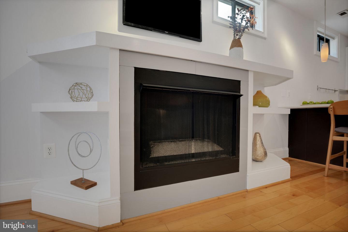 2106 10TH ST NW #1, WASHINGTON, District Of Columbia 20001, 2 Bedrooms Bedrooms, ,2 BathroomsBathrooms,Residential,For sale,2106 10TH ST NW #1,DCDC2241288 MLS # DCDC2241288