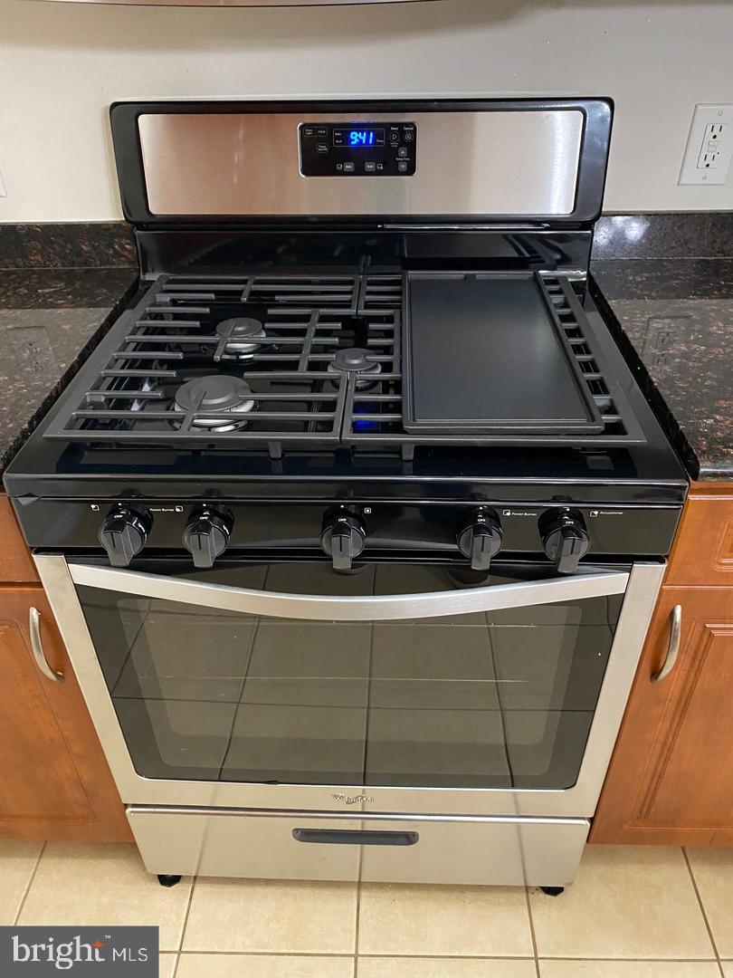 12905 CENTRE PARK CIR #212, HERNDON, Virginia 20171, 2 Bedrooms Bedrooms, 2 Rooms Rooms,2 BathroomsBathrooms,Residential,For sale,12905 CENTRE PARK CIR #212,VAFX2285654 MLS # VAFX2285654