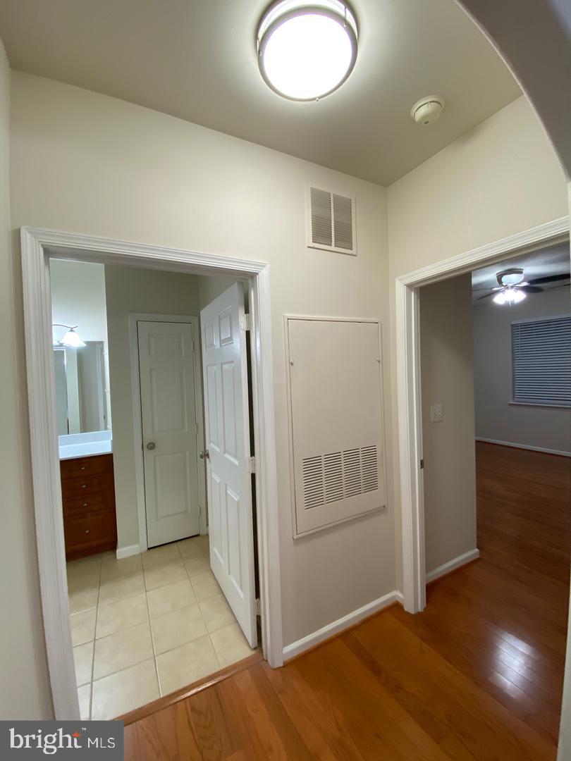 12905 CENTRE PARK CIR #212, HERNDON, Virginia 20171, 2 Bedrooms Bedrooms, 2 Rooms Rooms,2 BathroomsBathrooms,Residential,For sale,12905 CENTRE PARK CIR #212,VAFX2285654 MLS # VAFX2285654