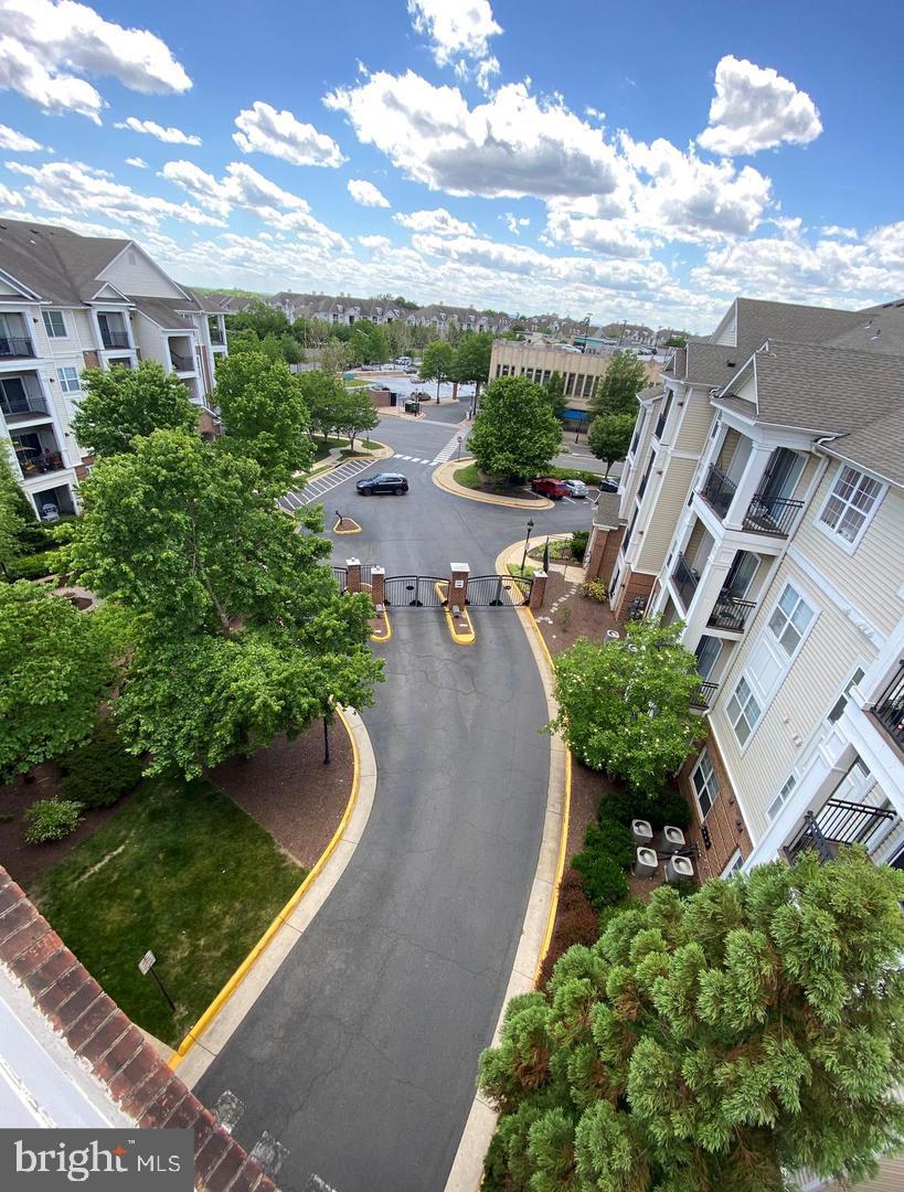 12905 CENTRE PARK CIR #212, HERNDON, Virginia 20171, 2 Bedrooms Bedrooms, 2 Rooms Rooms,2 BathroomsBathrooms,Residential,For sale,12905 CENTRE PARK CIR #212,VAFX2285654 MLS # VAFX2285654