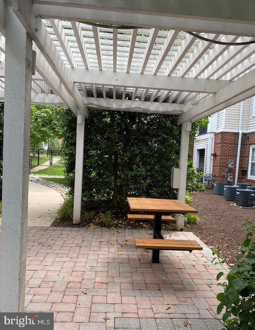 12905 CENTRE PARK CIR #212, HERNDON, Virginia 20171, 2 Bedrooms Bedrooms, 2 Rooms Rooms,2 BathroomsBathrooms,Residential,For sale,12905 CENTRE PARK CIR #212,VAFX2285654 MLS # VAFX2285654