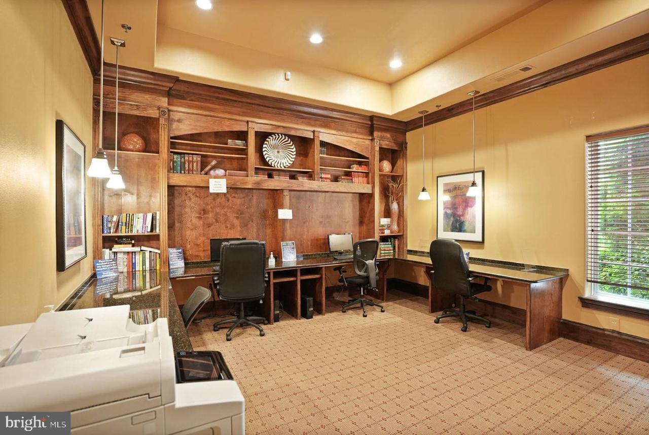 12905 CENTRE PARK CIR #212, HERNDON, Virginia 20171, 2 Bedrooms Bedrooms, 2 Rooms Rooms,2 BathroomsBathrooms,Residential,For sale,12905 CENTRE PARK CIR #212,VAFX2285654 MLS # VAFX2285654