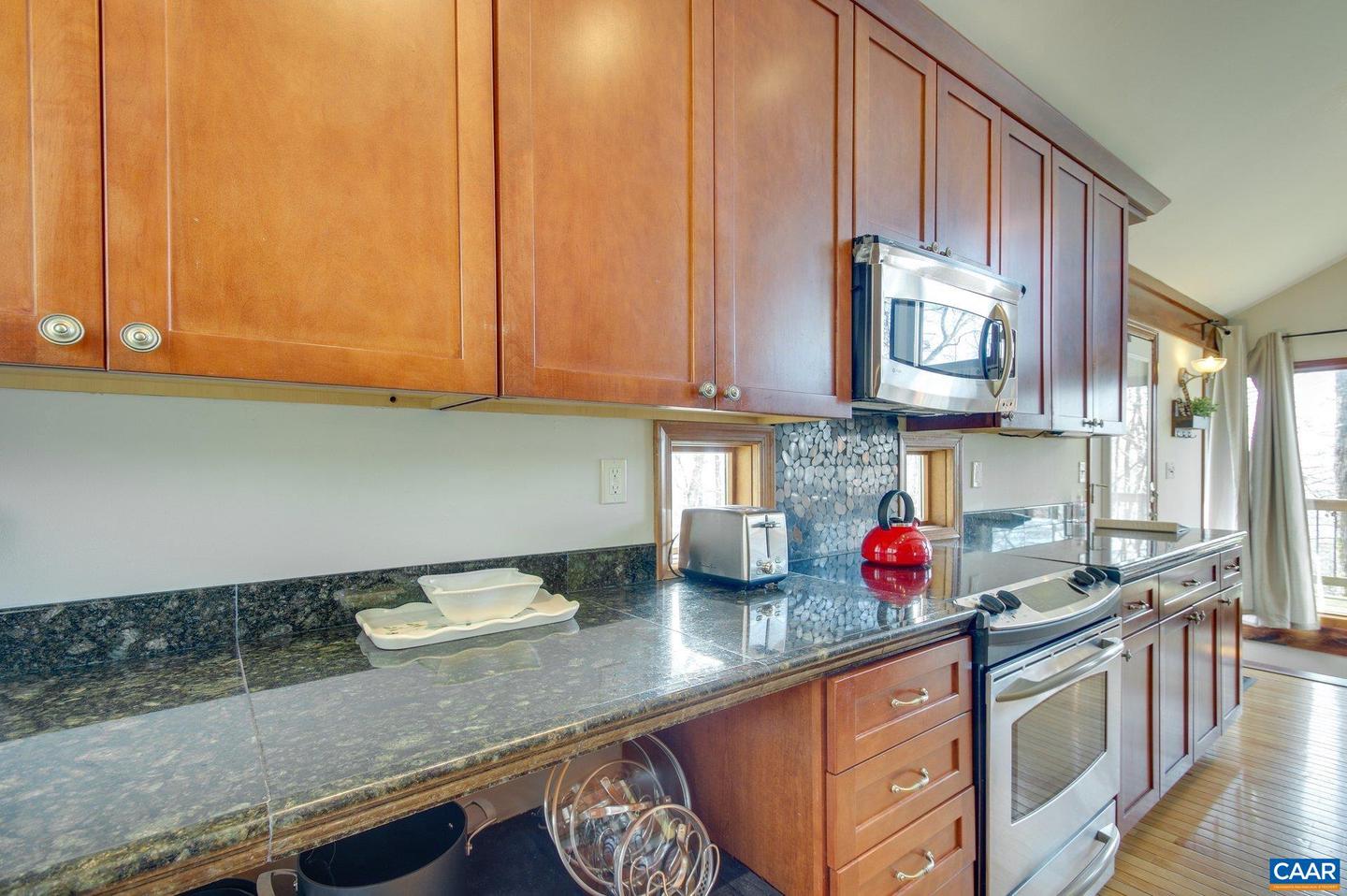 200 WHITE OAK DR, WINTERGREEN RESORT, Virginia 22967, 3 Bedrooms Bedrooms, ,2 BathroomsBathrooms,Residential,For sale,200 WHITE OAK DR,672446 MLS # 672446