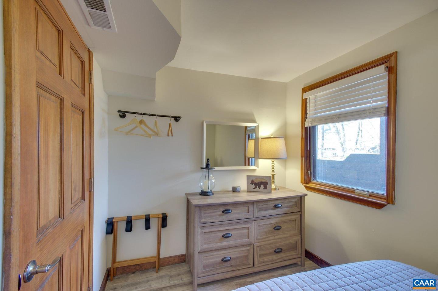 200 WHITE OAK DR, WINTERGREEN RESORT, Virginia 22967, 3 Bedrooms Bedrooms, ,2 BathroomsBathrooms,Residential,For sale,200 WHITE OAK DR,672446 MLS # 672446