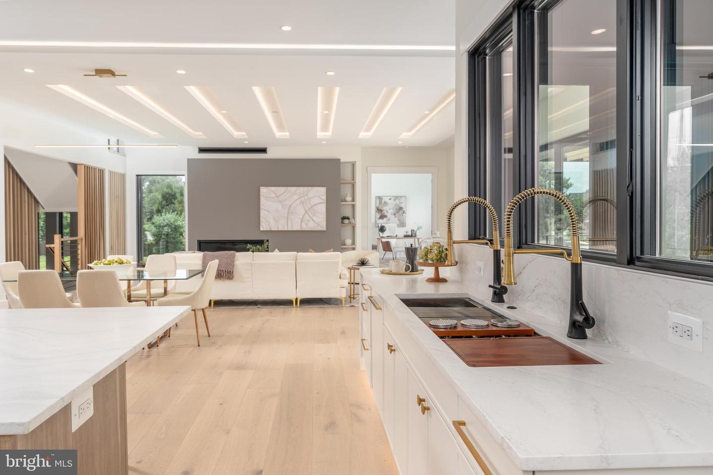 104 MASHIE CT SE, VIENNA, Virginia 22180, 7 Bedrooms Bedrooms, ,6 BathroomsBathrooms,Residential,For sale,104 MASHIE CT SE,VAFX2285672 MLS # VAFX2285672