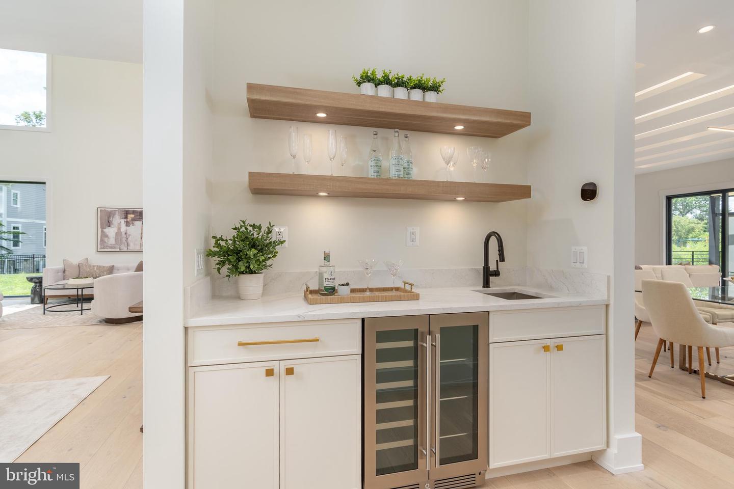 104 MASHIE CT SE, VIENNA, Virginia 22180, 7 Bedrooms Bedrooms, ,6 BathroomsBathrooms,Residential,For sale,104 MASHIE CT SE,VAFX2285672 MLS # VAFX2285672