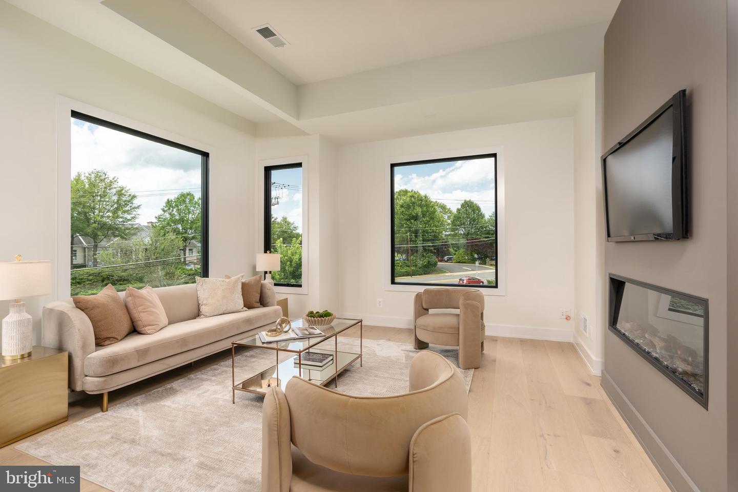 104 MASHIE CT SE, VIENNA, Virginia 22180, 7 Bedrooms Bedrooms, ,6 BathroomsBathrooms,Residential,For sale,104 MASHIE CT SE,VAFX2285672 MLS # VAFX2285672