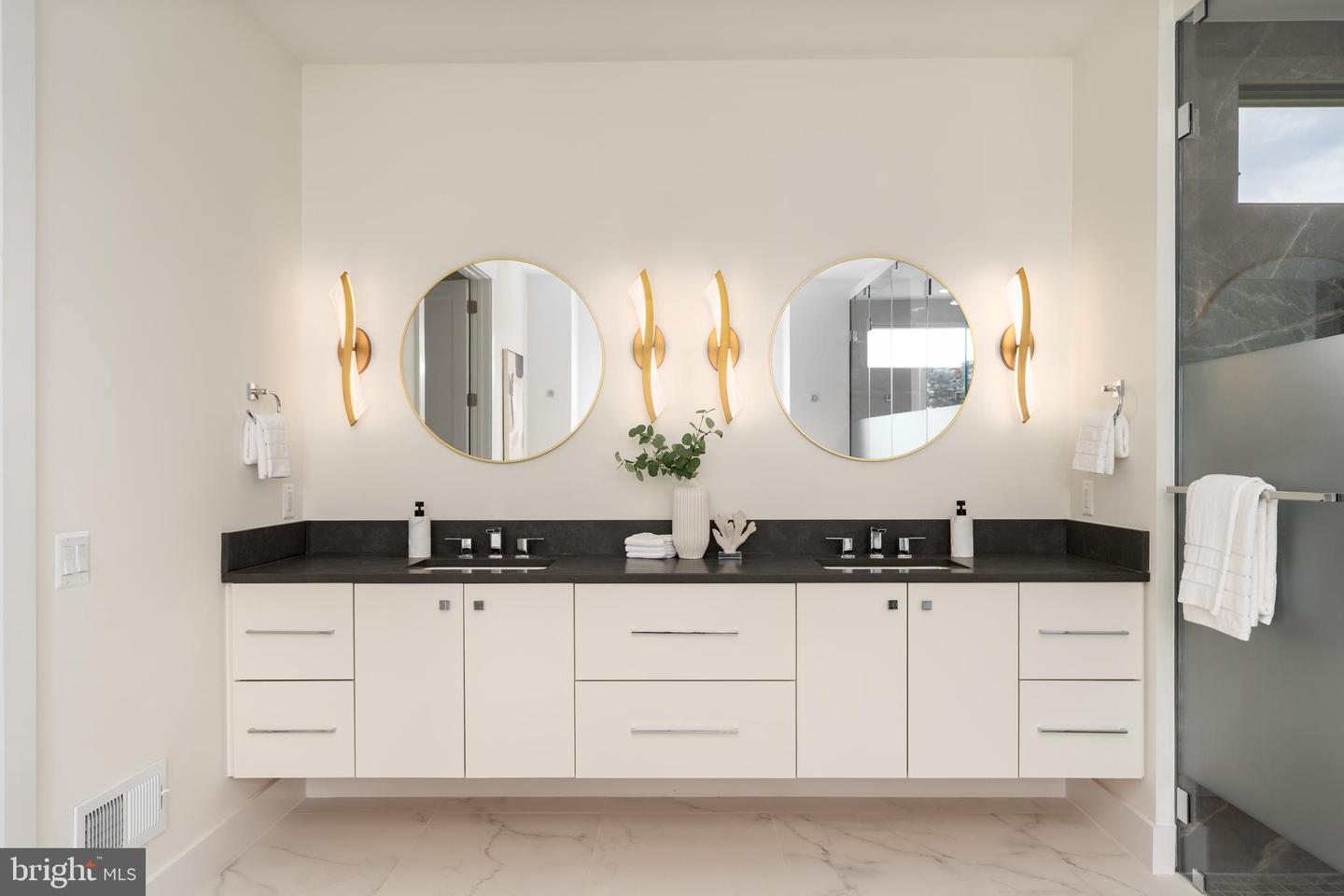 104 MASHIE CT SE, VIENNA, Virginia 22180, 7 Bedrooms Bedrooms, ,6 BathroomsBathrooms,Residential,For sale,104 MASHIE CT SE,VAFX2285672 MLS # VAFX2285672