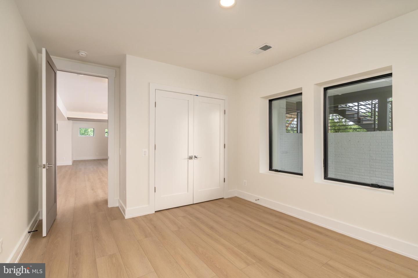 104 MASHIE CT SE, VIENNA, Virginia 22180, 7 Bedrooms Bedrooms, ,6 BathroomsBathrooms,Residential,For sale,104 MASHIE CT SE,VAFX2285672 MLS # VAFX2285672