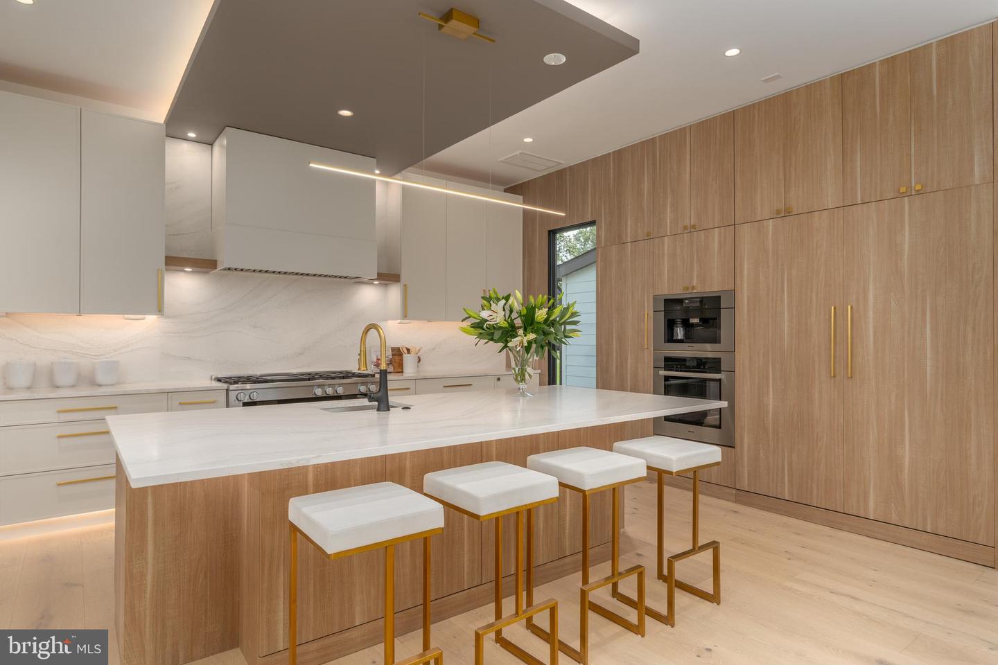 104 MASHIE CT SE, VIENNA, Virginia 22180, 7 Bedrooms Bedrooms, ,6 BathroomsBathrooms,Residential,For sale,104 MASHIE CT SE,VAFX2285672 MLS # VAFX2285672