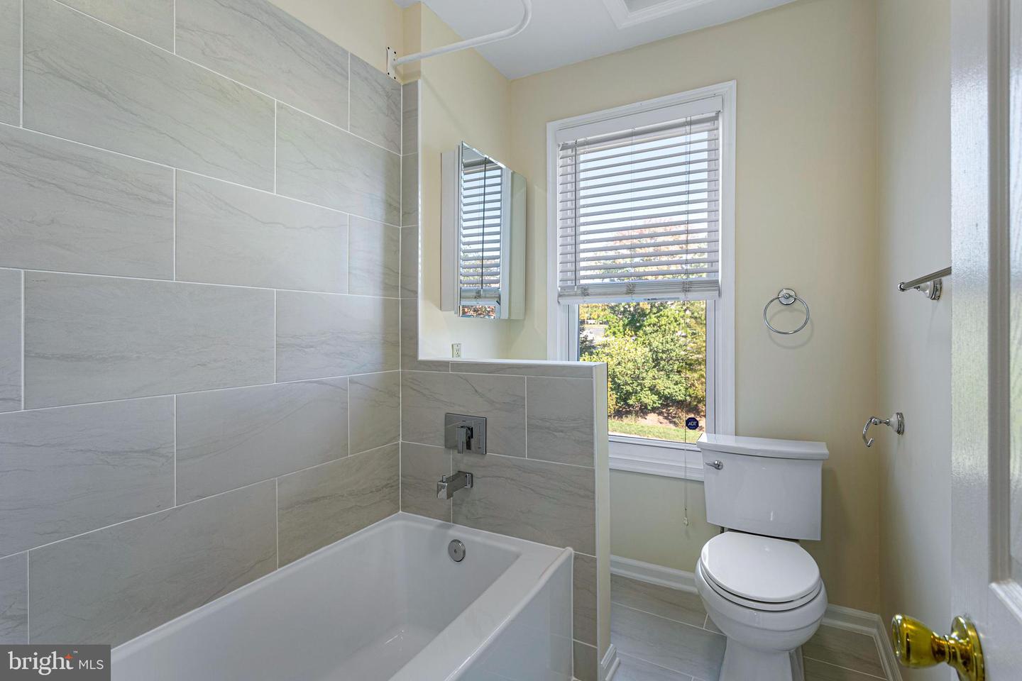 3028 PARK PL NW, WASHINGTON, District Of Columbia 20001, 3 Bedrooms Bedrooms, ,2 BathroomsBathrooms,Residential,For sale,3028 PARK PL NW,DCDC2241334 MLS # DCDC2241334