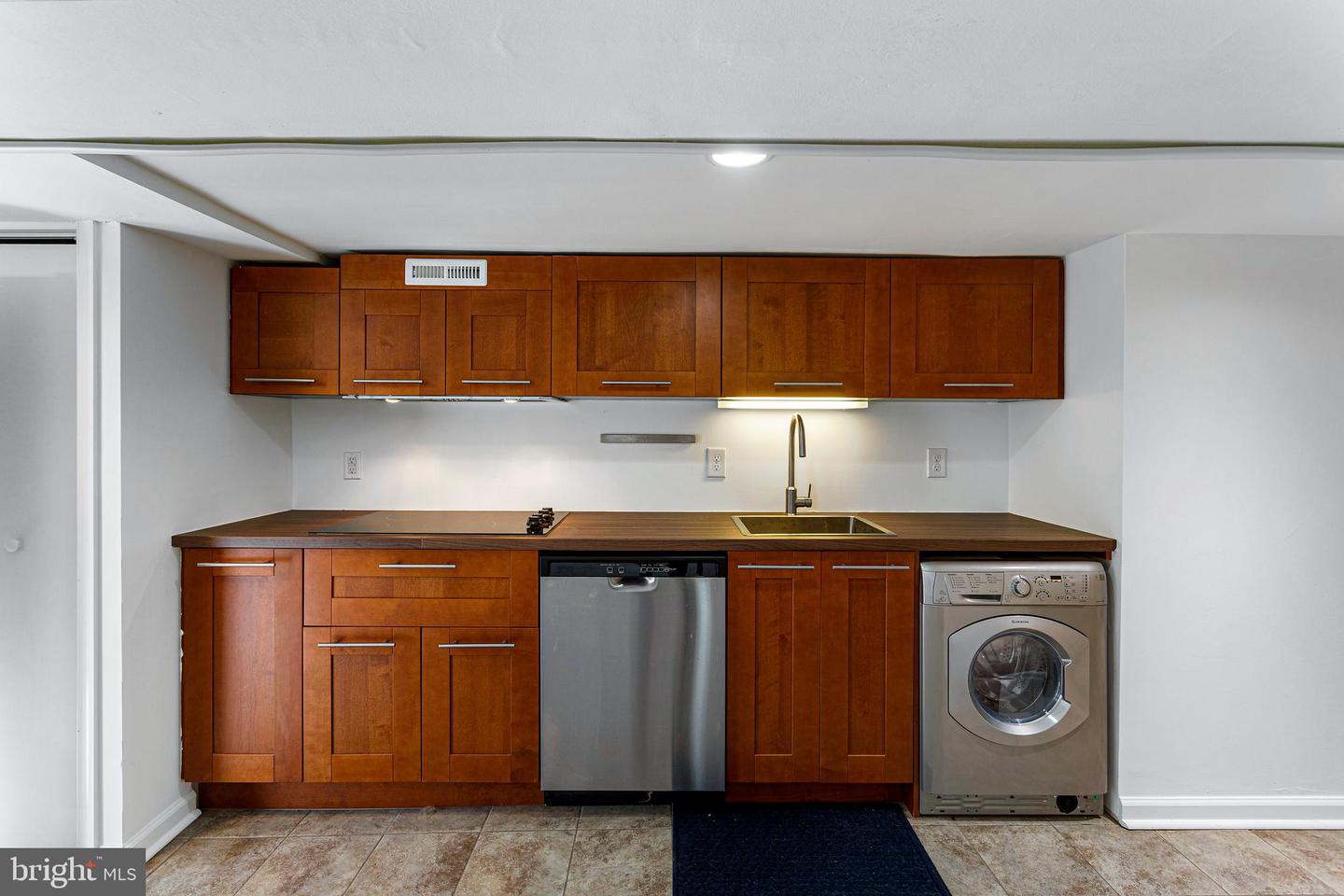 3028 PARK PL NW, WASHINGTON, District Of Columbia 20001, 3 Bedrooms Bedrooms, ,2 BathroomsBathrooms,Residential,For sale,3028 PARK PL NW,DCDC2241334 MLS # DCDC2241334