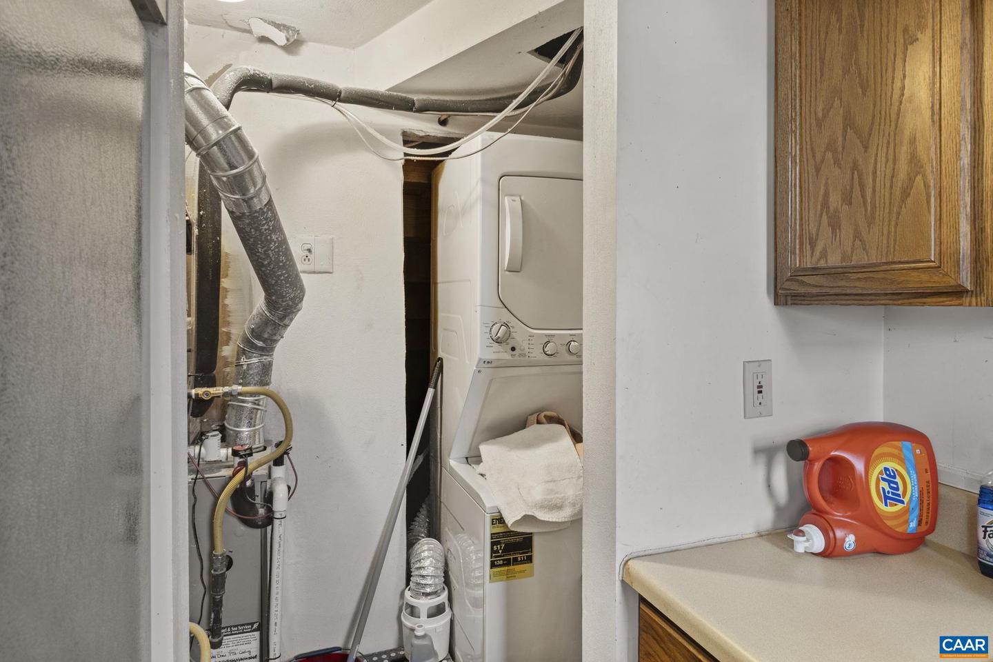 802 CONCORD AVE, CHARLOTTESVILLE, Virginia 22903, 2 Bedrooms Bedrooms, ,1 BathroomBathrooms,Residential,For sale,802 CONCORD AVE,672453 MLS # 672453