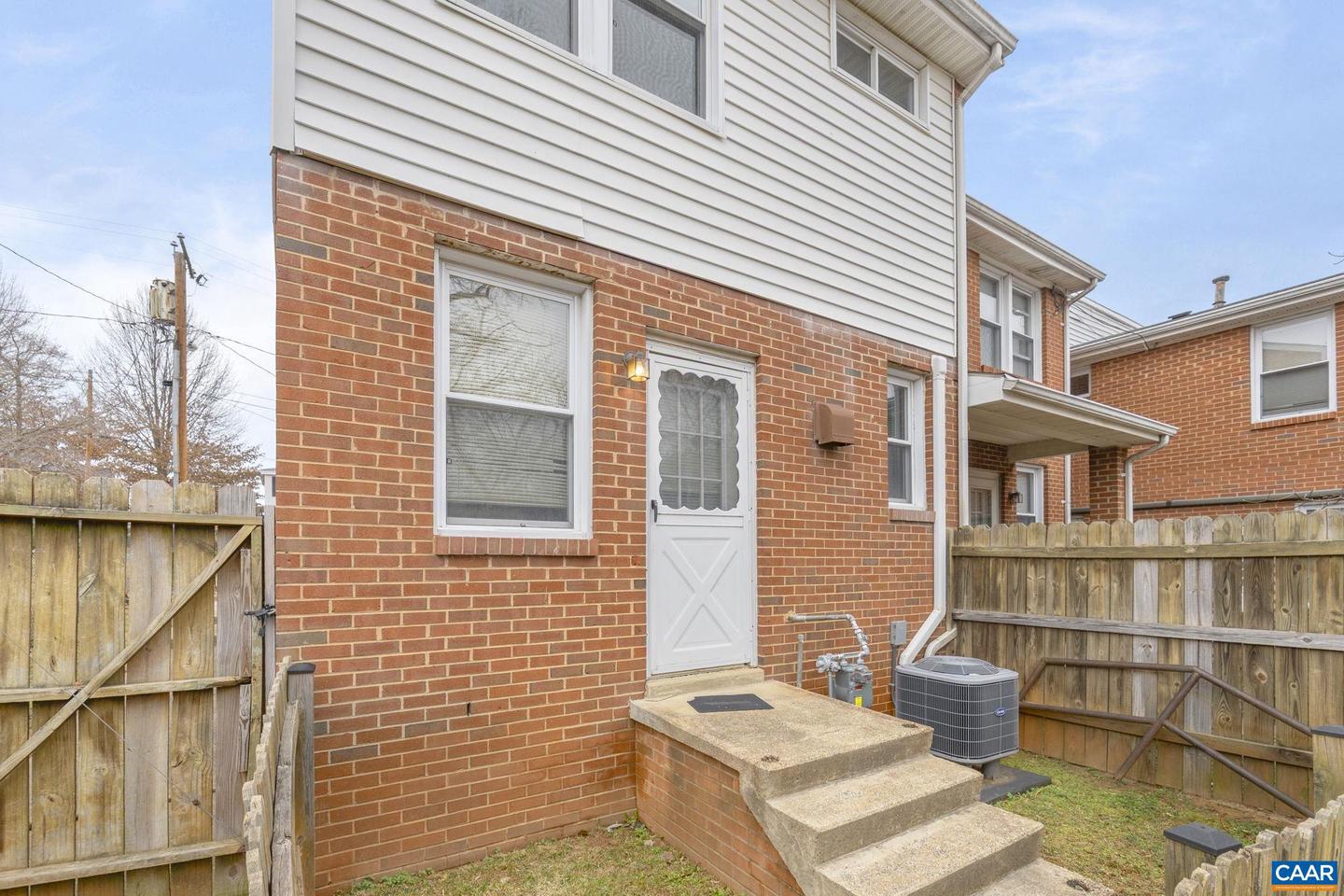 802 CONCORD AVE, CHARLOTTESVILLE, Virginia 22903, 2 Bedrooms Bedrooms, ,1 BathroomBathrooms,Residential,For sale,802 CONCORD AVE,672453 MLS # 672453