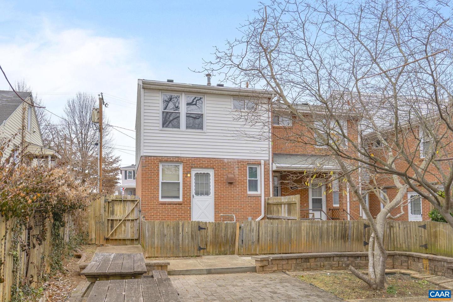 802 CONCORD AVE, CHARLOTTESVILLE, Virginia 22903, 2 Bedrooms Bedrooms, ,1 BathroomBathrooms,Residential,For sale,802 CONCORD AVE,672453 MLS # 672453